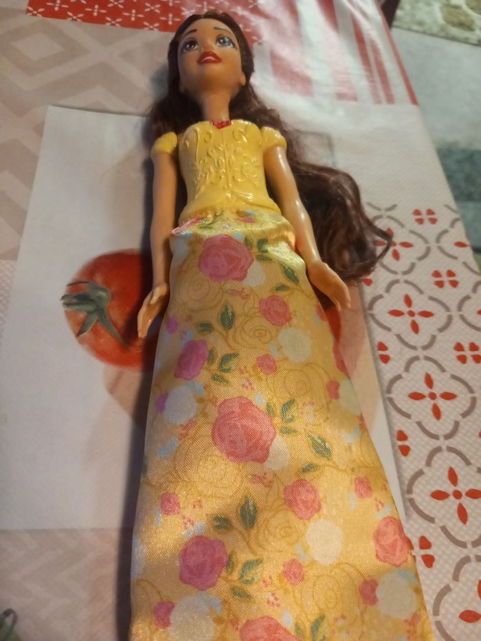Poupée princesse Belle - photo numéro 2