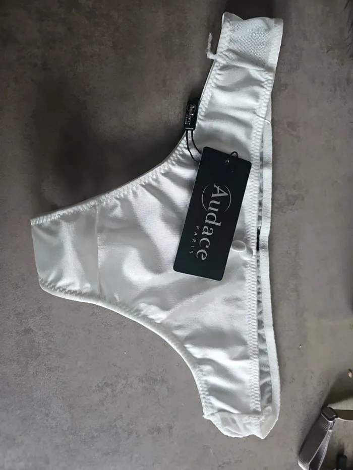 String blanc Audace paris taille 38/40 - photo numéro 3
