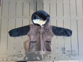 Gilet zippée chaud avec capuche 18 mois
