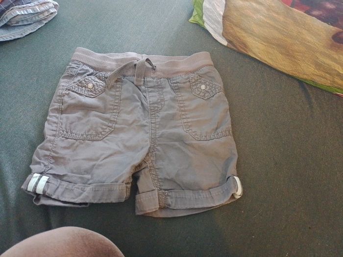 Short gris garçon