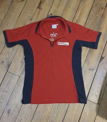 Tee-shirt polo rouge Bricomarché