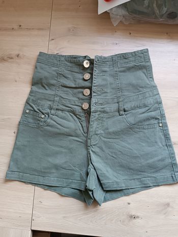 Short kaki taille haute taille xs