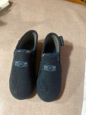 Chaussons garçon Isotoner - pointure 28 - Très bon état