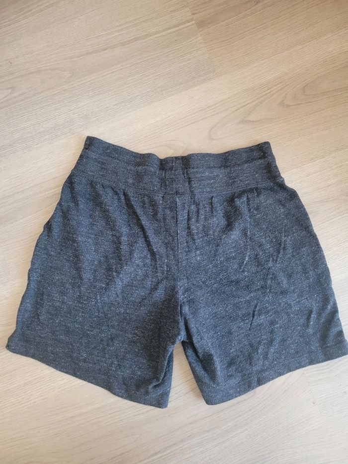 Short Nike Taille 12-13 ans - photo numéro 4