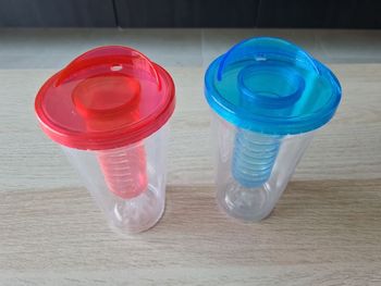 Gobelets infuseurs à fruits