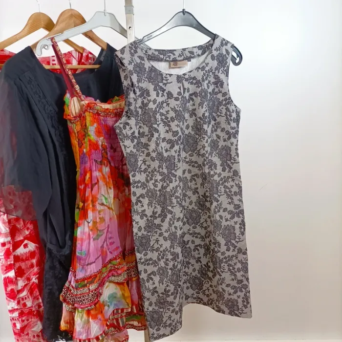 5 robes taille M très bon état lot LOT020 - photo numéro 3
