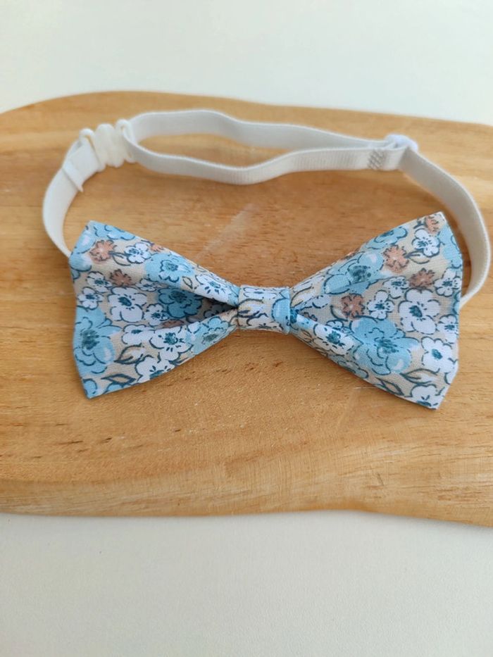 Noeud papillon enfant beige et bleu