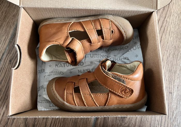Chaussures naturino légères pt 23