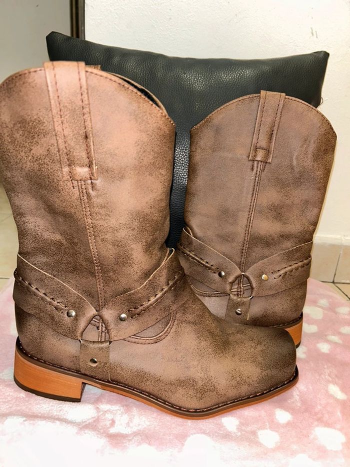 Bottes en cuir taille 37 - photo numéro 8