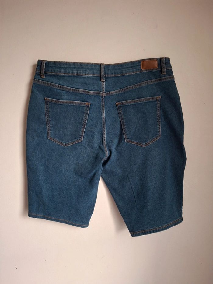 Bermuda en jean Kiabi, neuf, taille 44 - photo numéro 3