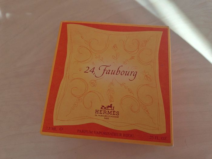 Parfum bijou Hermès 24 faubourg vintage - photo numéro 2