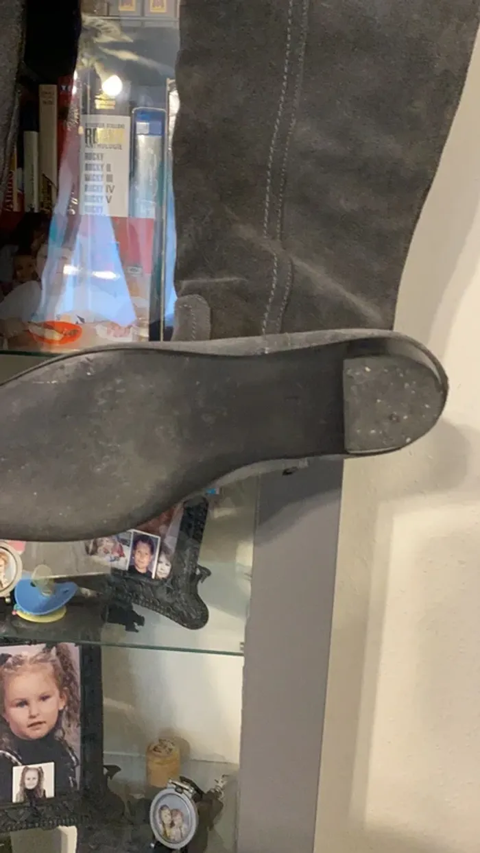 botte en daim grise niveau genou zip intérieur 38 - photo numéro 3