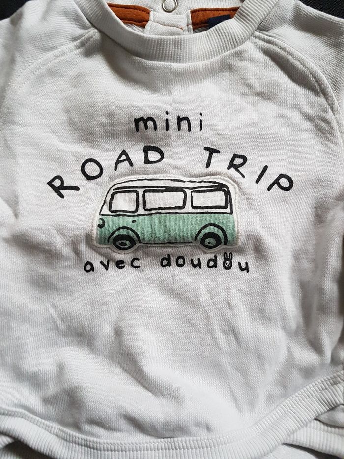 Lot 2 Pull taille 3 mois - photo numéro 2