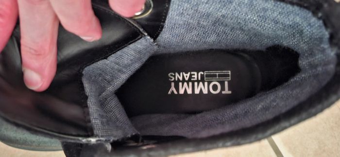 Bottines un peu satinées - photo numéro 3