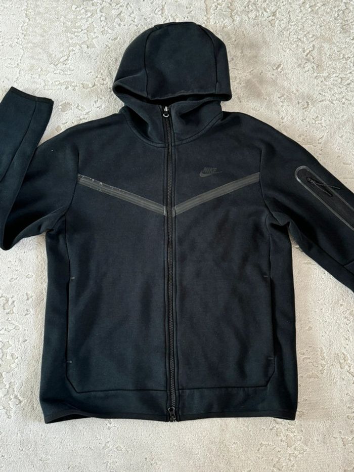 Nike tech - photo numéro 2