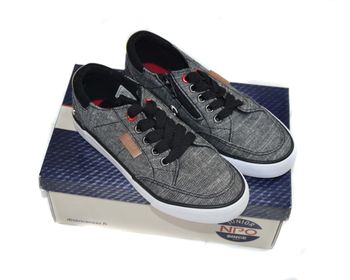 Tennis basses garçon Taille 31 NEUVES