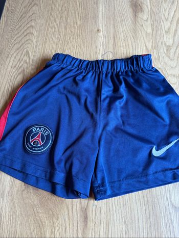 Short garçon taille 104/116
