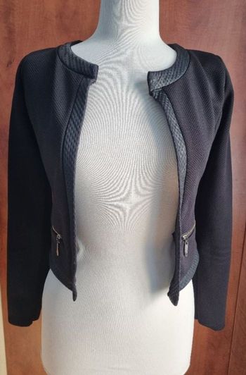 Boléro noir avec épaulettes taille S