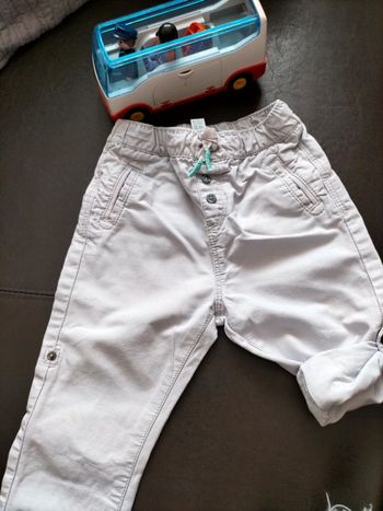 Pantalon gris Taille18 mois