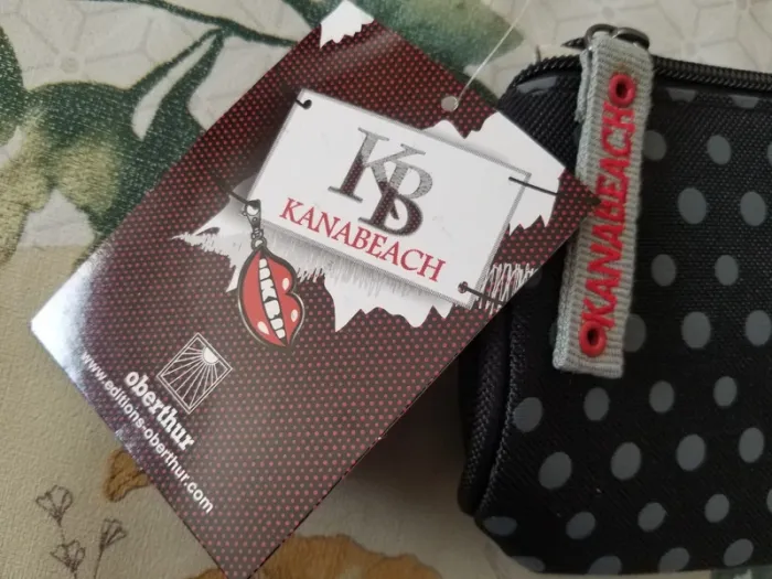 Trousse d école Kanabeach neuve. - photo numéro 2