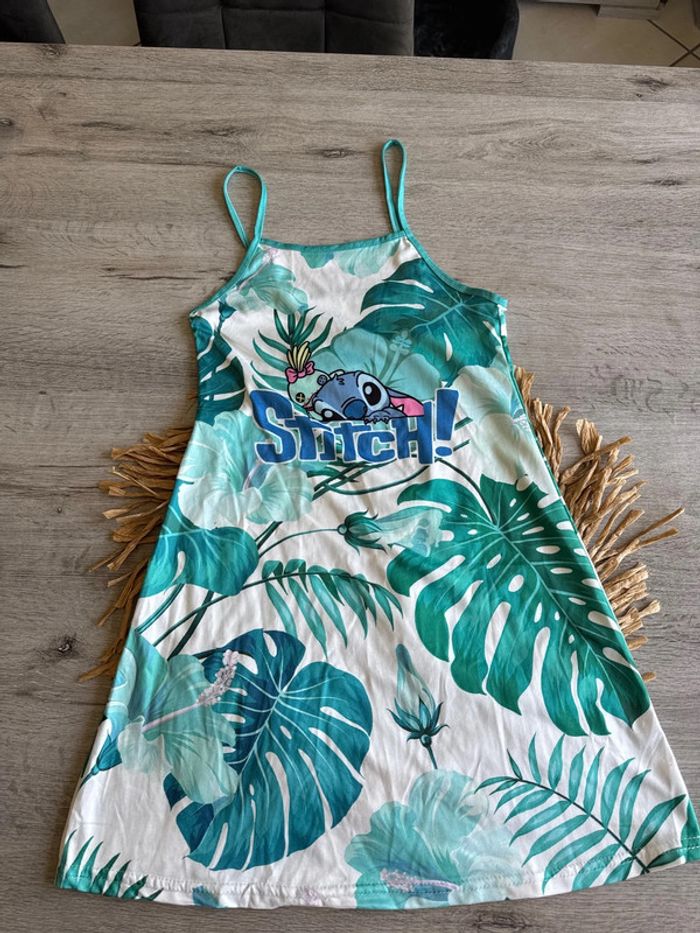 Robe Disney stitch 8 ans neuve