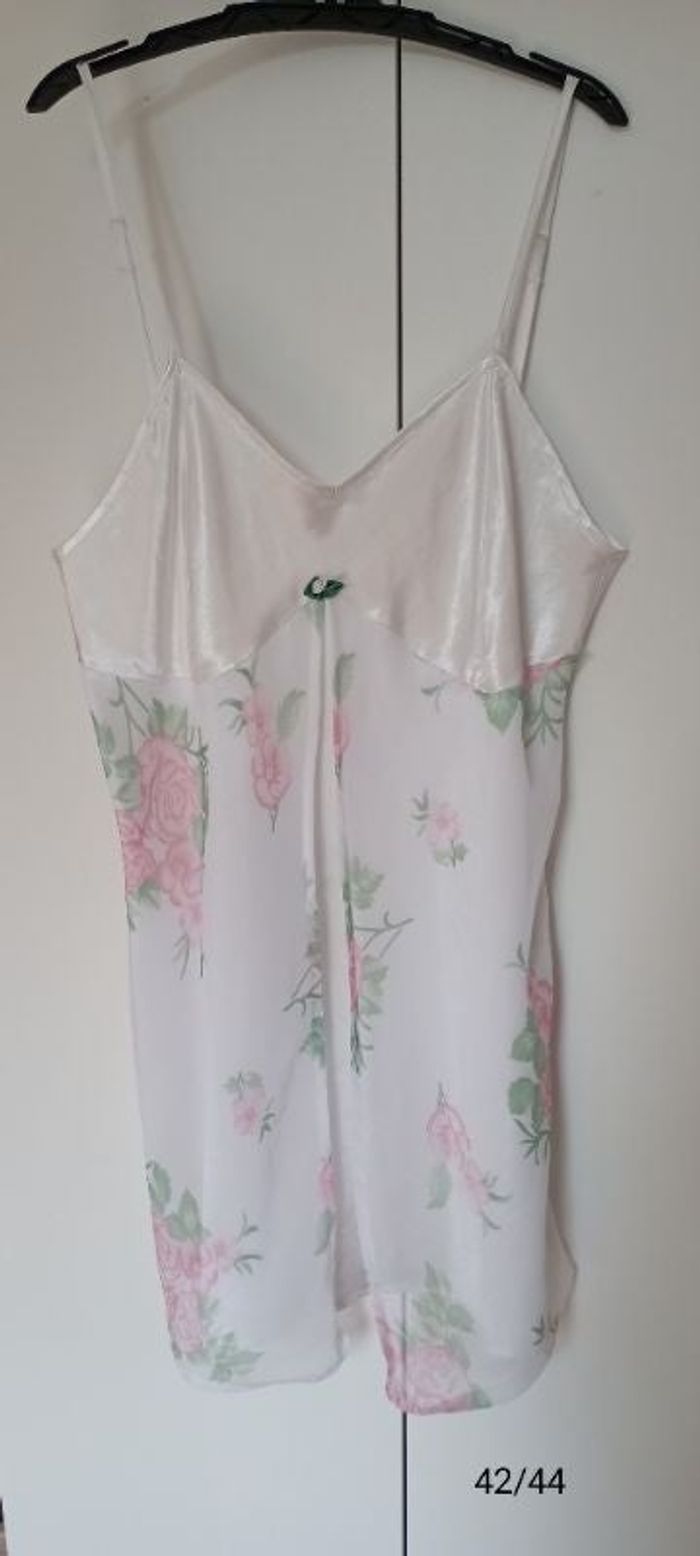 Nuisette taille 42/44