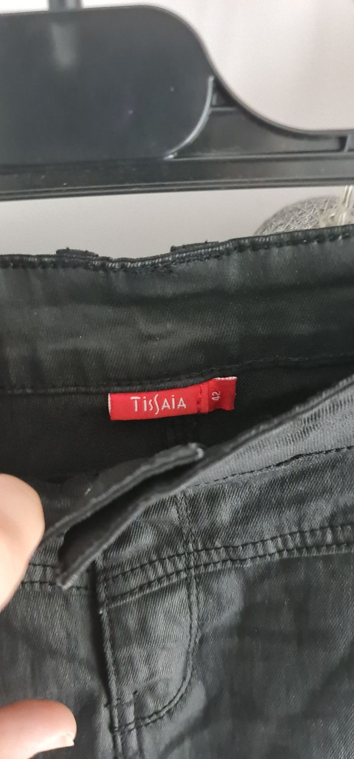 Jupe taille 42 XL enduite noire - photo numéro 3