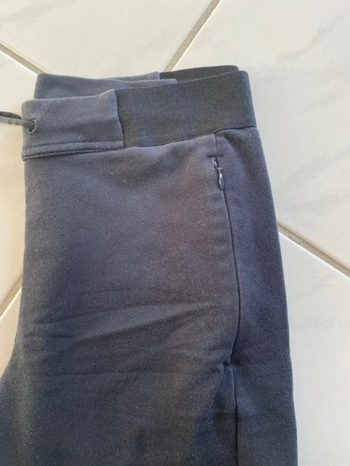 Jogging Adidas vintage femme noir – taille 36/38, logo blanc, poches zippées – très bon état - photo numéro 4