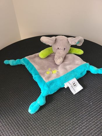 doudou éléphant