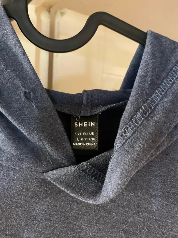 Teeshirt à capuche - photo numéro 2