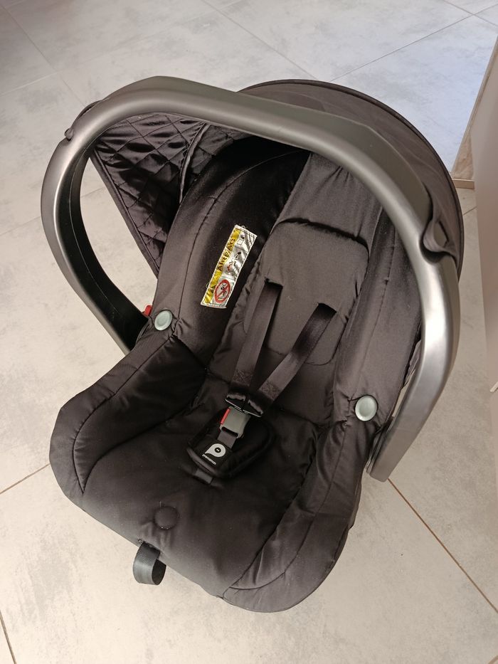 Maxi cosy bébé , prémaman orchestra thème Tessa