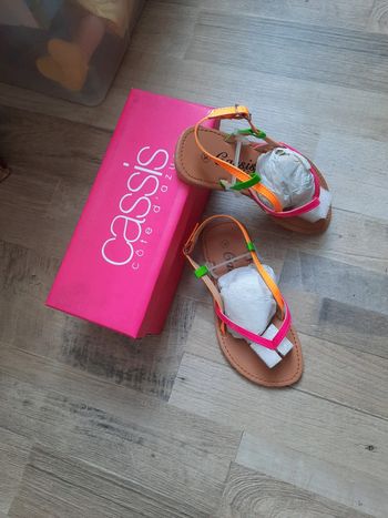 Sandale fille neuve