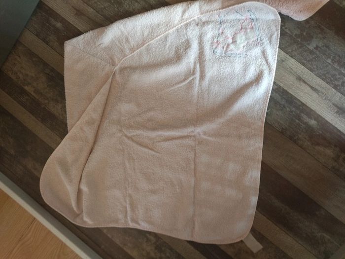 Lot bavoir sorti de bain - photo numéro 3