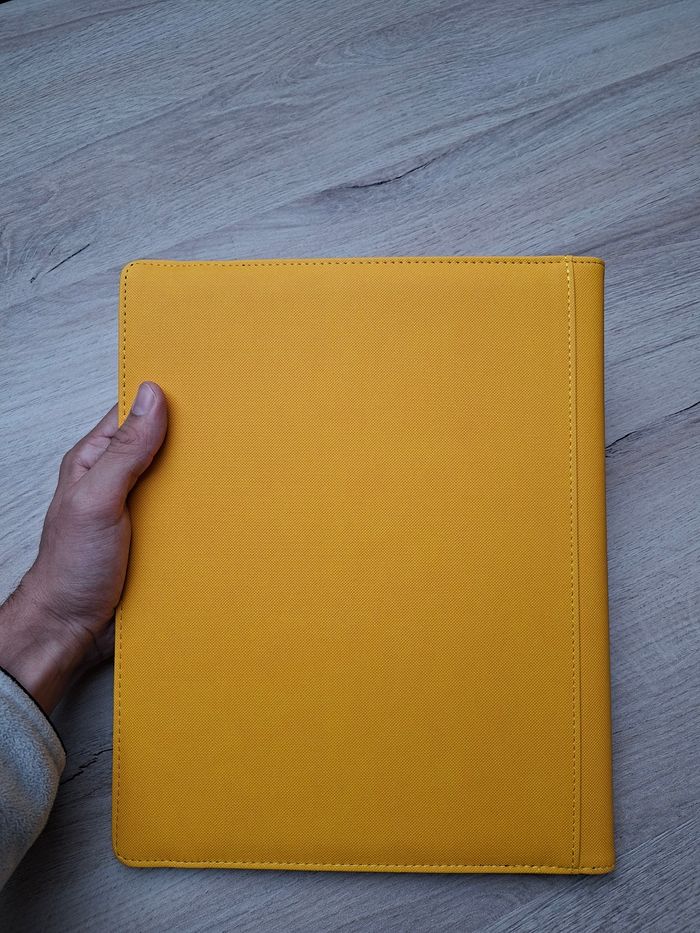 Classeur rigide de rangement pour 360 cartes Pokémon / lorcana de qualité premium en jaune 🟨 - photo numéro 5