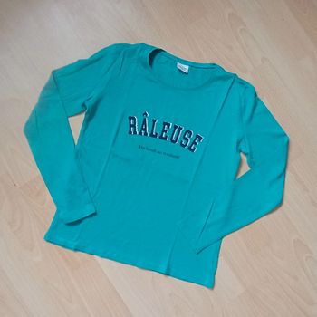 Beau t-shirt ML 14 ans 🌹 Tape à l'oeil 🌹 très bon état