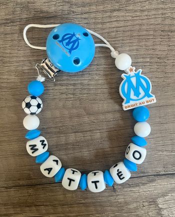 Attache tétine personnalisée football OM
