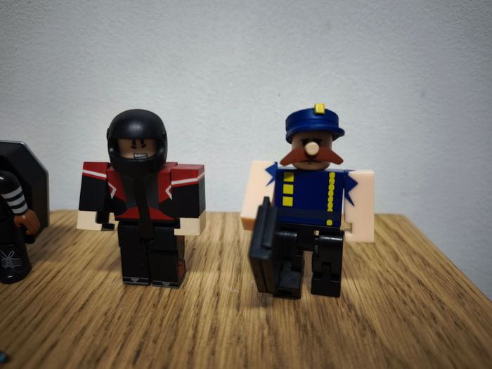 Lot figurines Roblox - photo numéro 2