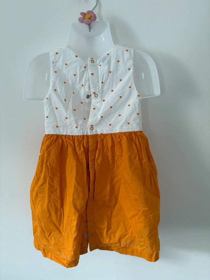 Robe Kiabi 36 mois – Blanc & Moutarde à Cœurs – Très bon état - photo numéro 2