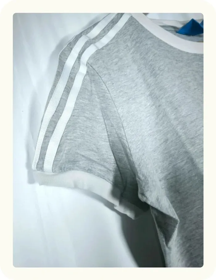 Tee shirt Adidas Taille M 38 - photo numéro 3