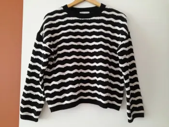 Pull col rond et maille ajourée