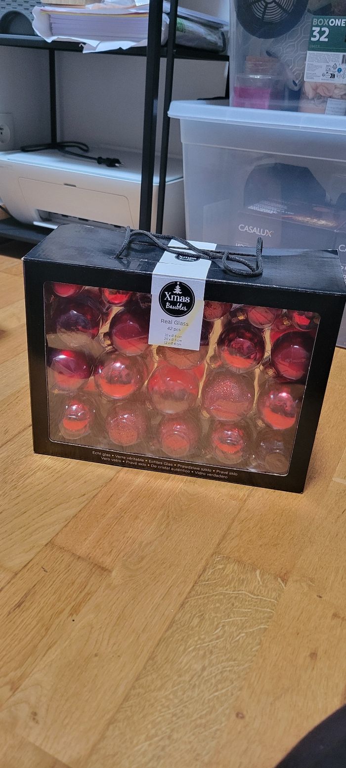 Coffret 42 boules de Noël