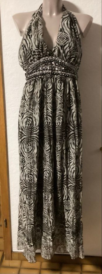 Robe longue à paillettes dos nu  42