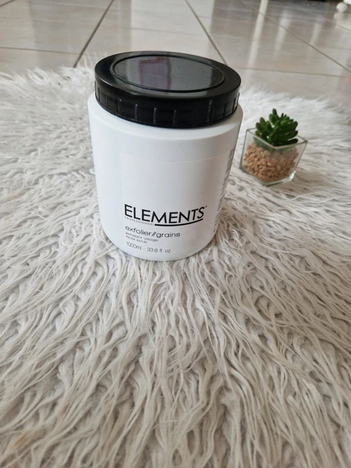 Gros pot de Gommage a grain 1L neuf