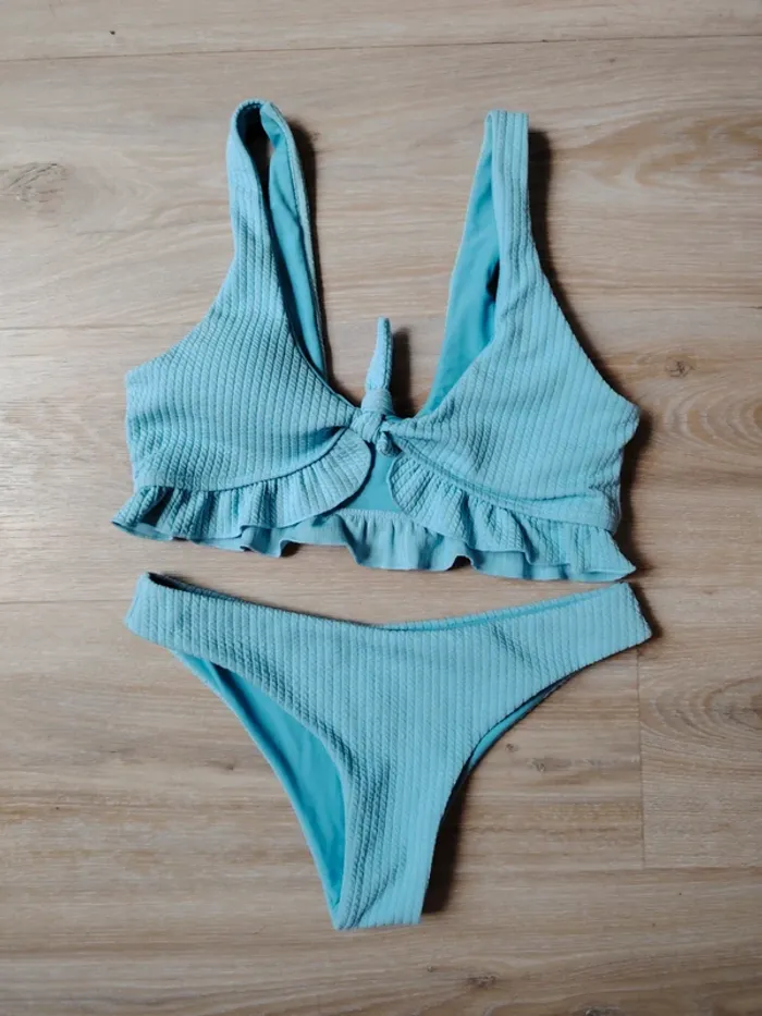 Maillot de bain deux pièces bleu