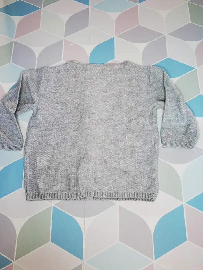 D3933 - gilet fille 3 mois - photo numéro 2