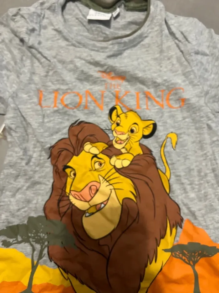 T-shirt Le Roi Lion Disney taille 6 ans - photo numéro 3