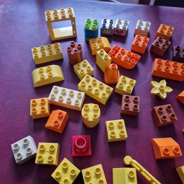 Lot soixantaine pièces legos - photo numéro 2