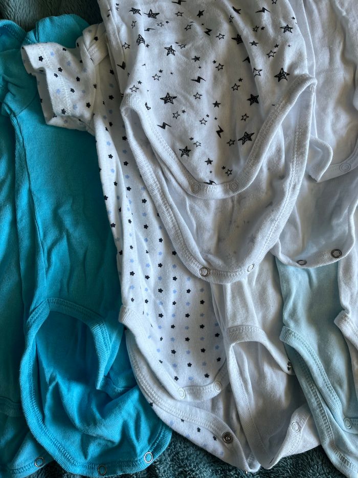 Lot de 13 bodies body manches courtes - photo numéro 4