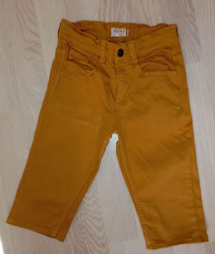 Bermuda jeans ocre Skinny Kiabi
T. 9 ans