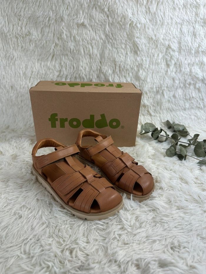 Paire de sandales marron Froddo taille 35